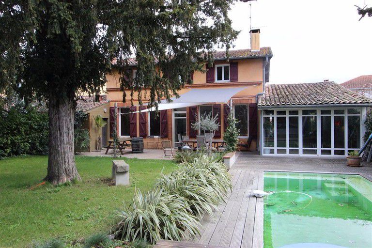 Immobilier Chavanne - in sought after district